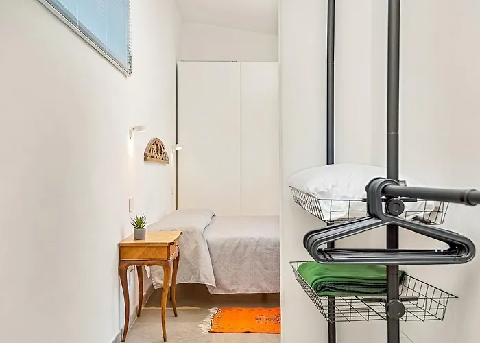 Independenthouse 5terre Garden , Parking