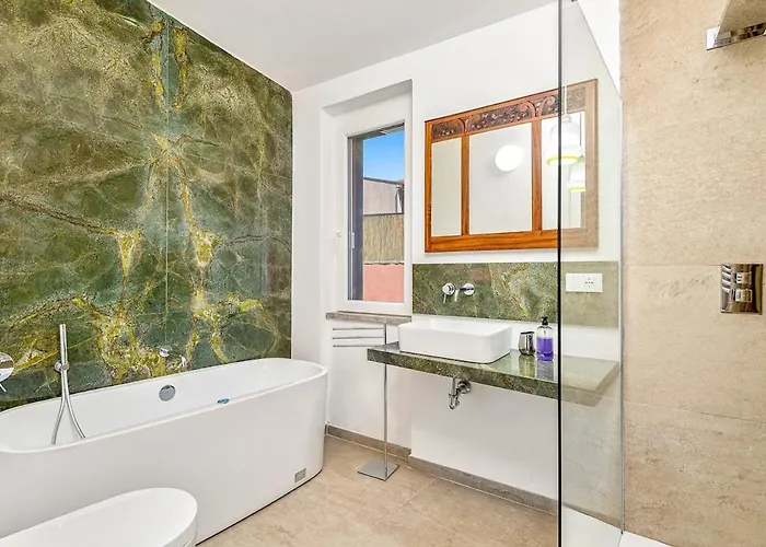 Independenthouse 5terre Garden , Parking